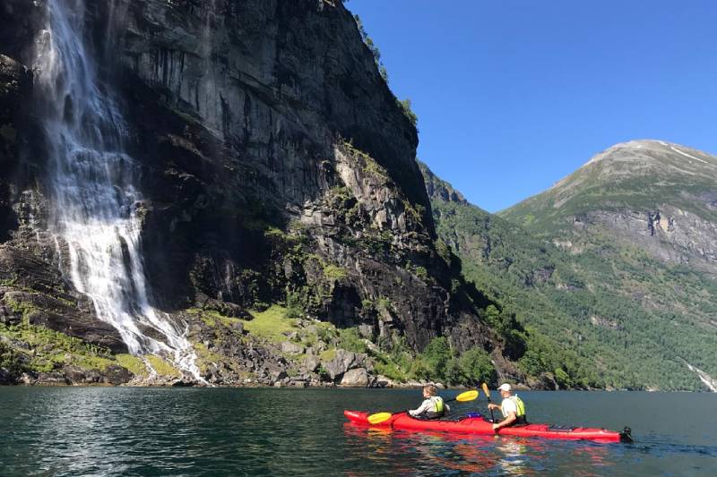 hacer kayak en geirager